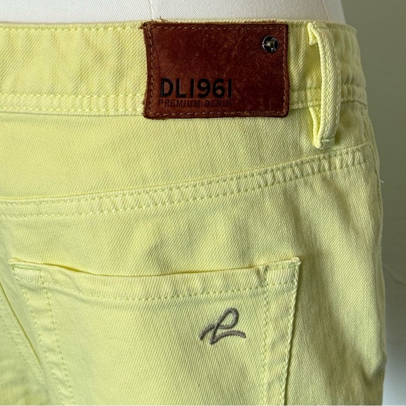 New DL1961 Cameron Pin Up Shorts in Meringue Yellow | Size 30 - Picture 4 of 14